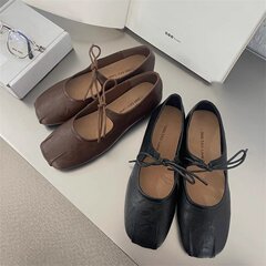 浅口単靴婦人靴2025春の新型平底カジュアル百合シンプル靴春秋日常淑女瓢箪靴