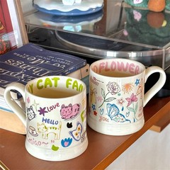 高颜値マグカップ童趣味落書き蝶クリーム色陶磁器カップオフィスコーヒーカップカップル朝食カップ