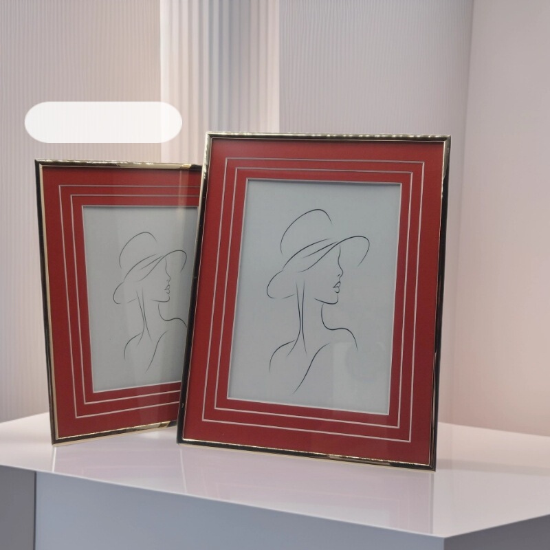 Light Gold Metal Frame Inlaid with Three-Layer Cardboard Photo Frame, Soft Decoration Simple Photo Frame Table