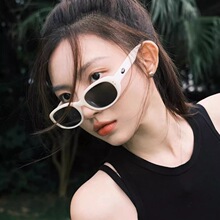 TRƫ���¿��ɫ؈��ī�RŮ�E�A�η����⾀̫��R�W�t�@ĘС���R��