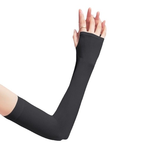 Essential summer must-have ice silk sun protection sleeves for women to prevent UV rays, long ice cool driving arm sleeves for men to block the sun.