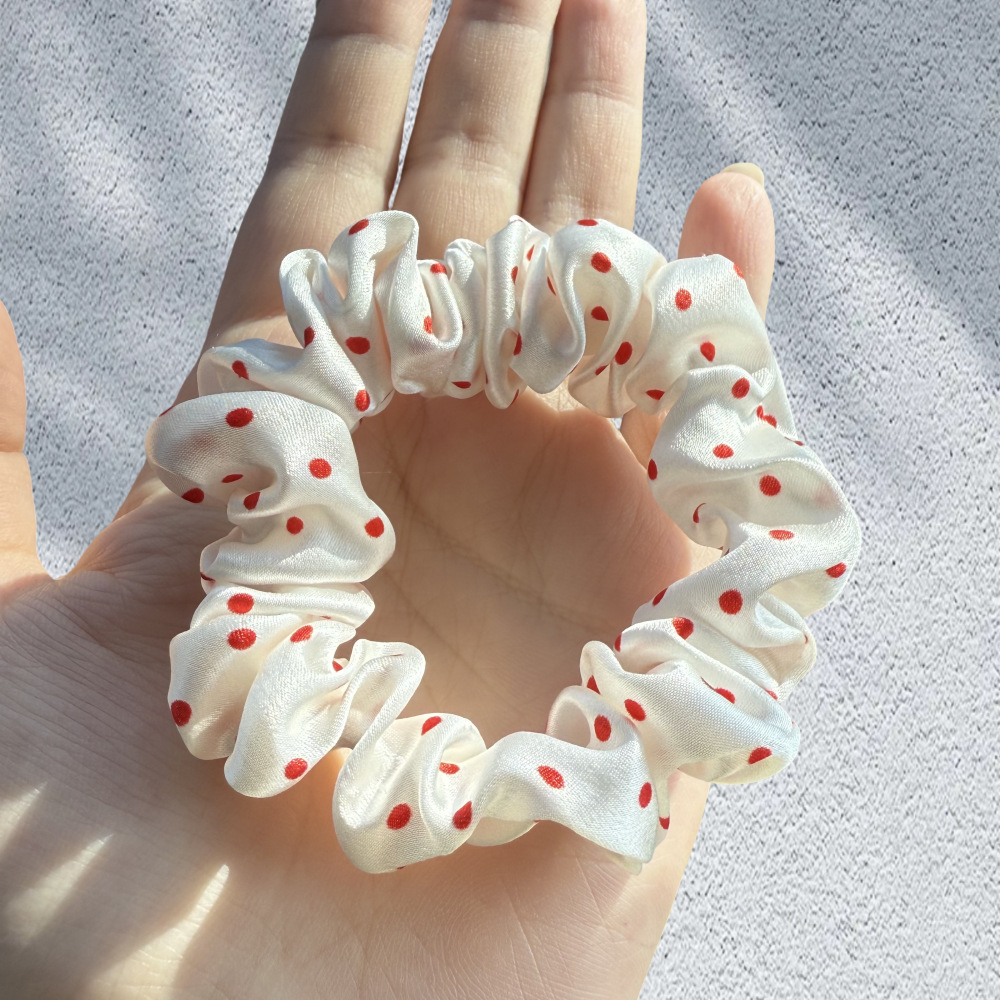 작은 빨간 물방울 무늬(19mm)