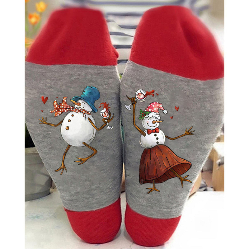 Calcetines navideños con letras de colores en contraste, estampado de muñeco de nieve, calcetines unisex de algodón con elementos navideños para comercio exterior.
