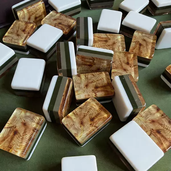American-style cypress forest acrylic mahjong set with 160 tiles, home-use gift set with hand-cranked crystal tiles