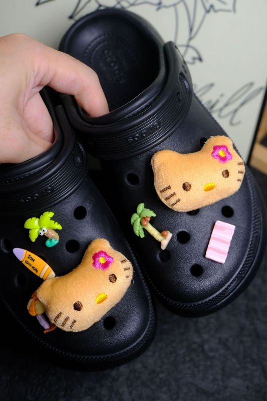 夏のスリッパ靴花漫画ハローキティ下駄アクセサリー靴バックル靴花セット diy アクセサリーリトルレッドブック|undefined