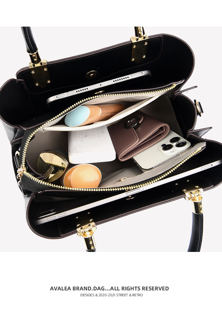 All Seasons Season Women's Medium Composite Cowhide Genuine Leather Solid Color Vintage Style Classic Style Square Zipper Crossbody Bag