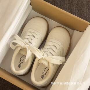 ������У�@�ٴ��¿��n��С����Ь���ЬŮ�ﶬ��r�мӽqС��ЬŮ