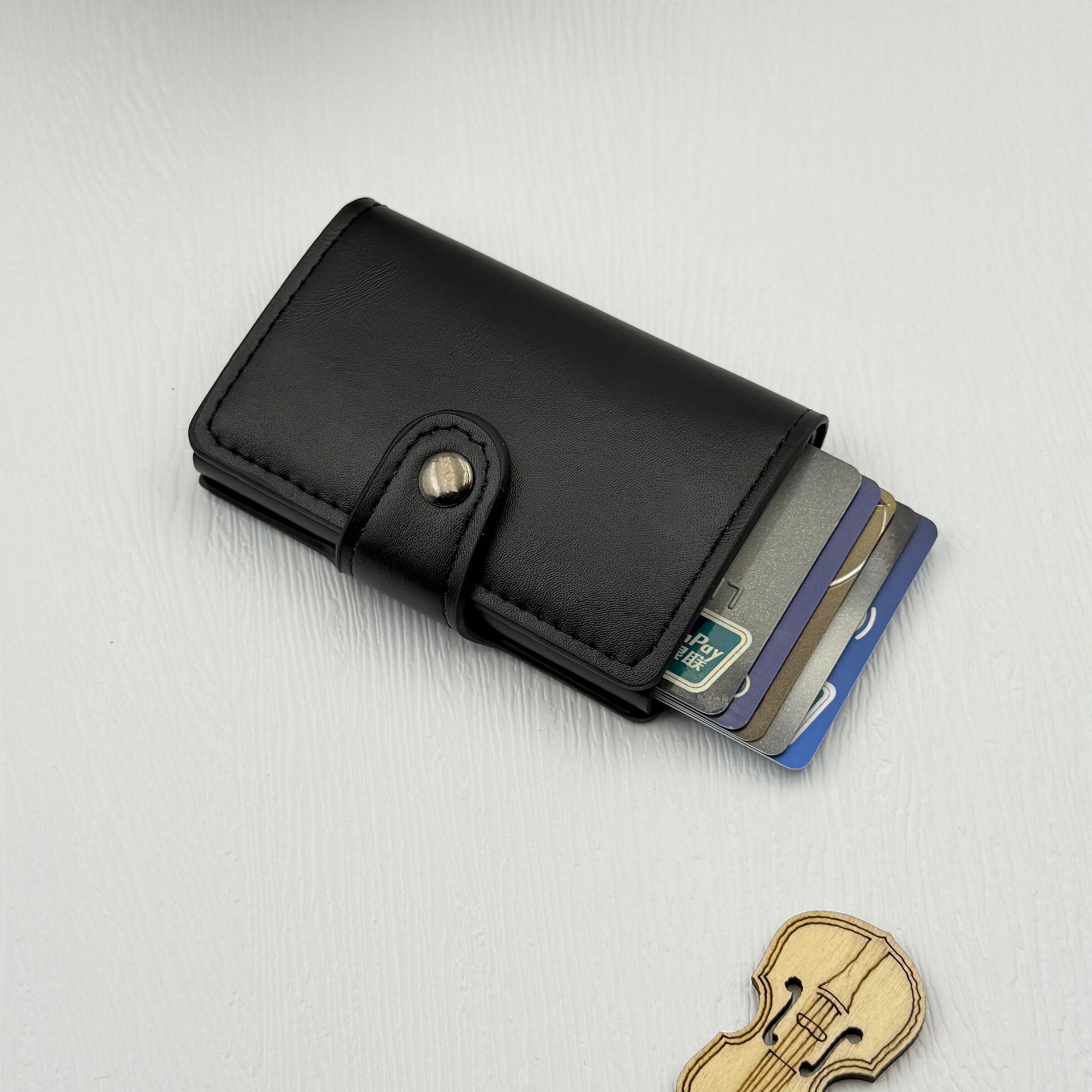 Venta directa de fábrica paquete de tarjetas RFID almacenamiento de documentos cepillo antirrobo transfronterizo Amazon producto explosivo caja de tarjetas de aleación de aluminio billetera pequeña