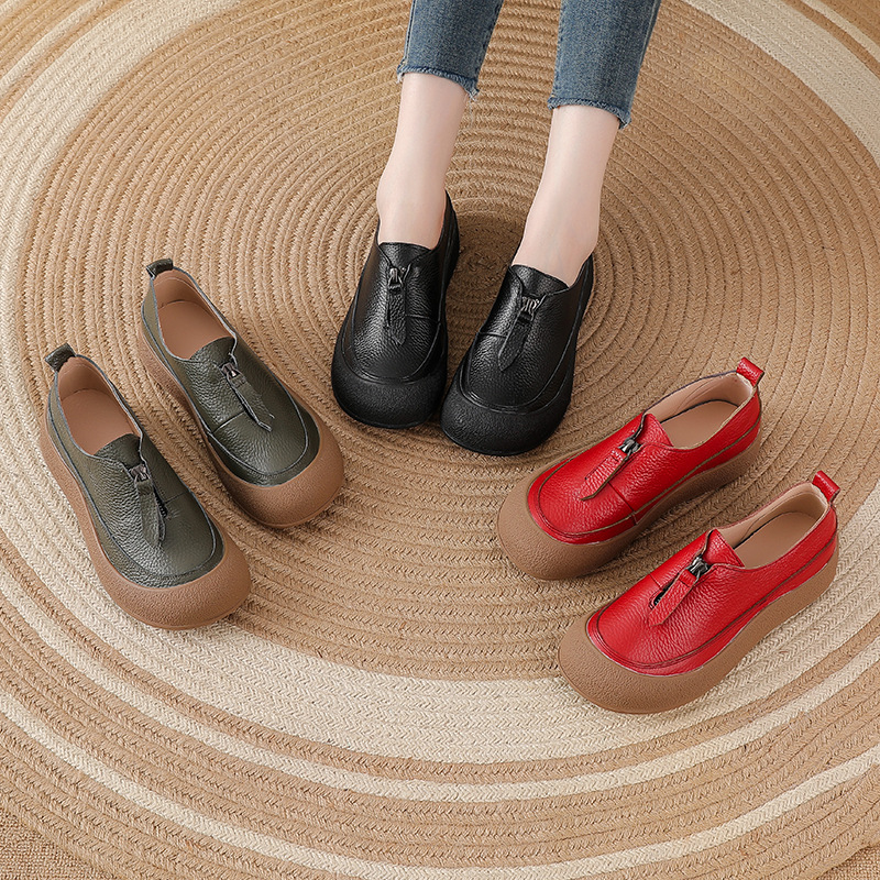 2025 Spring New Style Slip-On First-Layer Cowhide Retro Soft-Soled Large-Size Flats-Soled Comfortable Mother's Shoes for Women