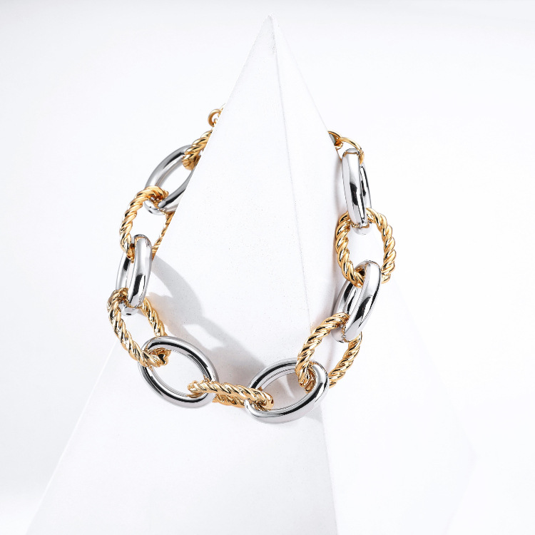 Fashion Alloy Two-color Stitching Round Chain Short Necklace Wholesale display picture 8