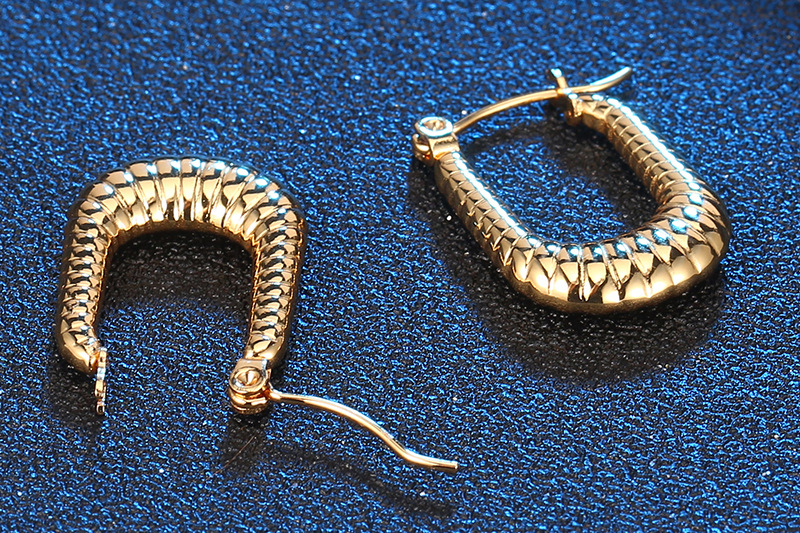 Fashion U Shape Titanium Steel Plating Earrings 1 Piece