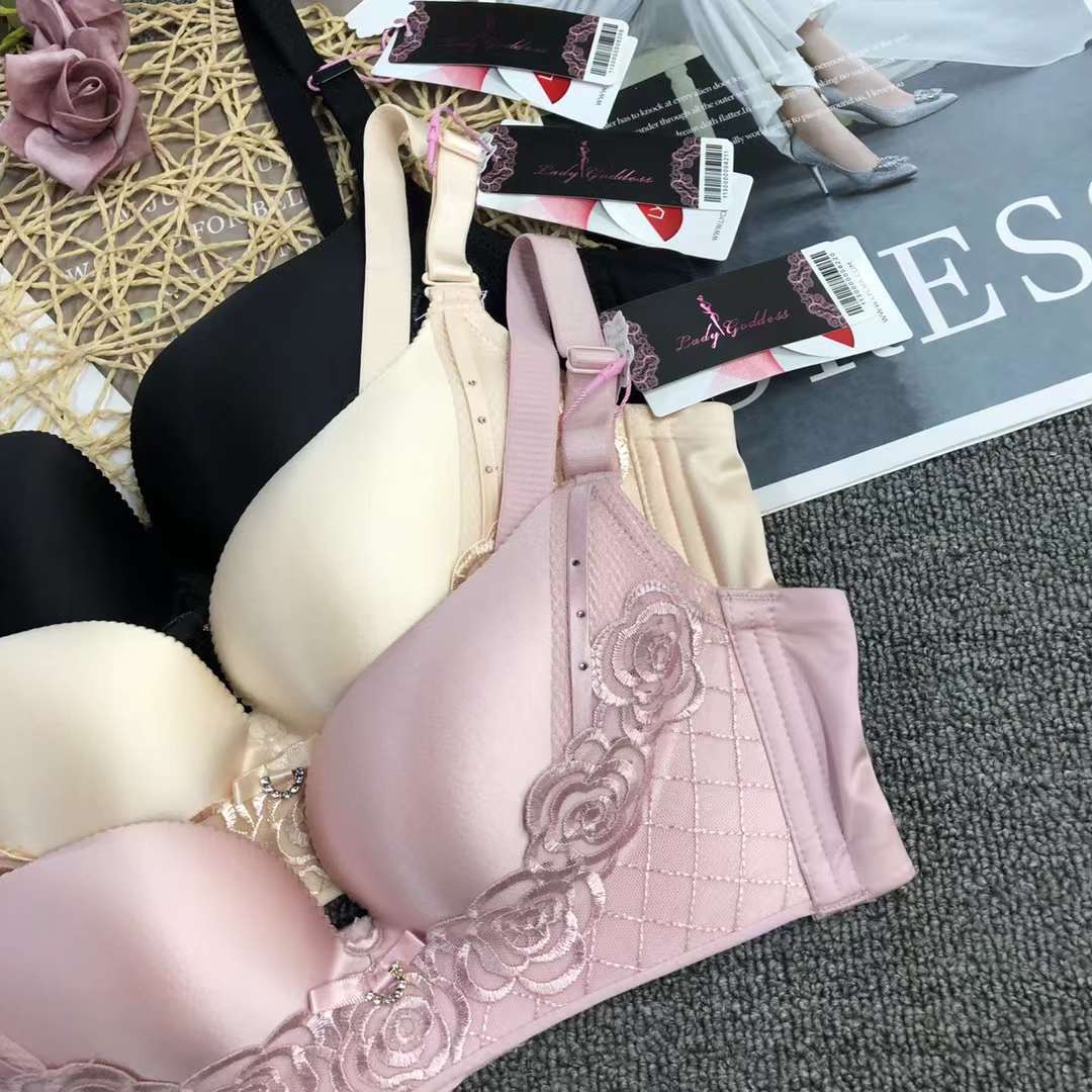 Filipina brillante ropa interior sin costuras de espesor medio de alta calidad push up multi-color multi-tamaño sujetador inalámbrico al por mayor