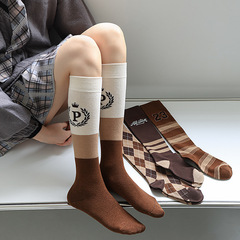 Letter P and number 23 rhombus brown college style knee-length calf women’s retro Japanese calf socks