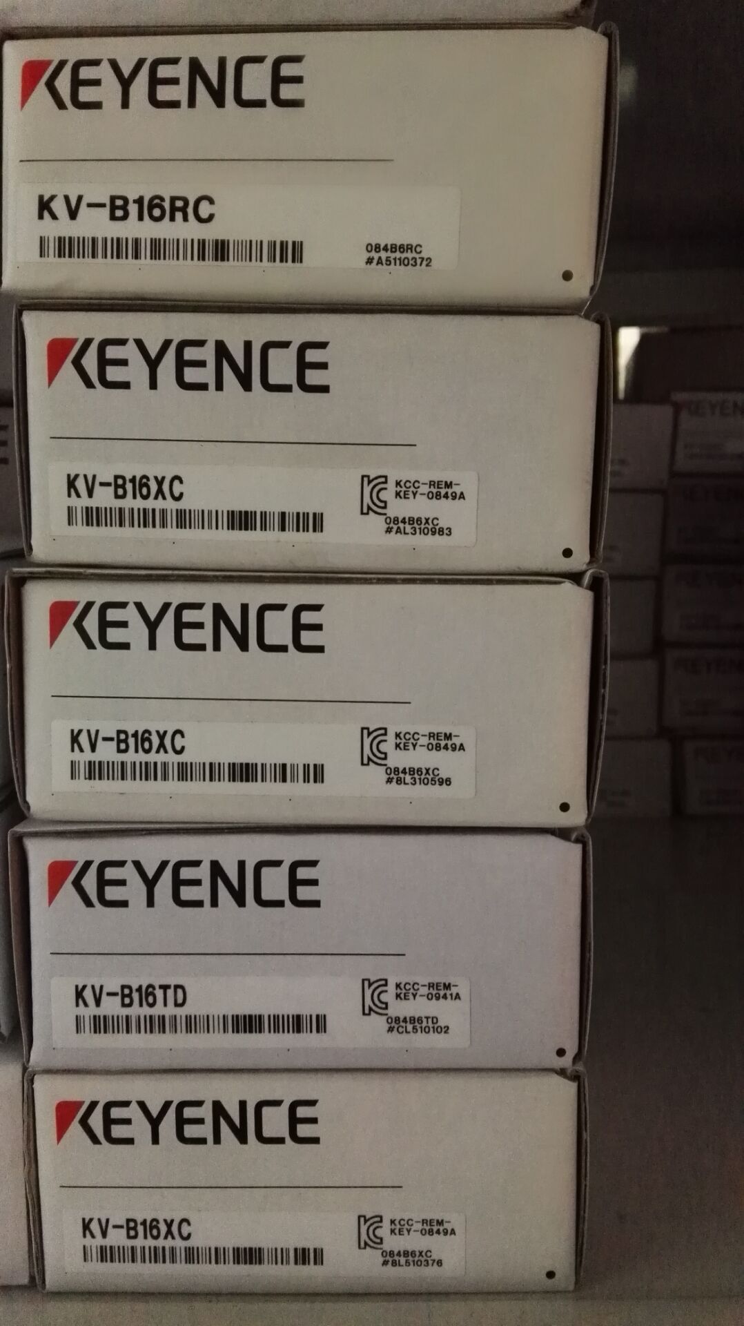 议价日本KEYENCE基恩士PLC模块KV-C16XTD全新质保 免开普票