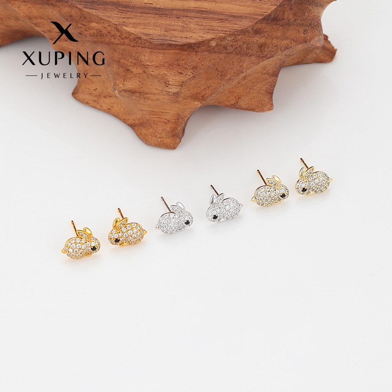 Xuping micro incrustado con zirconio estilo nicho personalidad pernos de conejo transfronterizos Europeos y estadounidenses simplexos pequeños adornos de orejas al por mayor