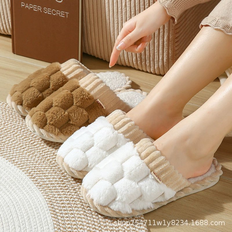 Теплые хлопковые тапочки для женщин, осенние и зимние нескользящие домашние плюшевые тапочки с мягкой подошвой для мужчин, утолщенные и теплые.