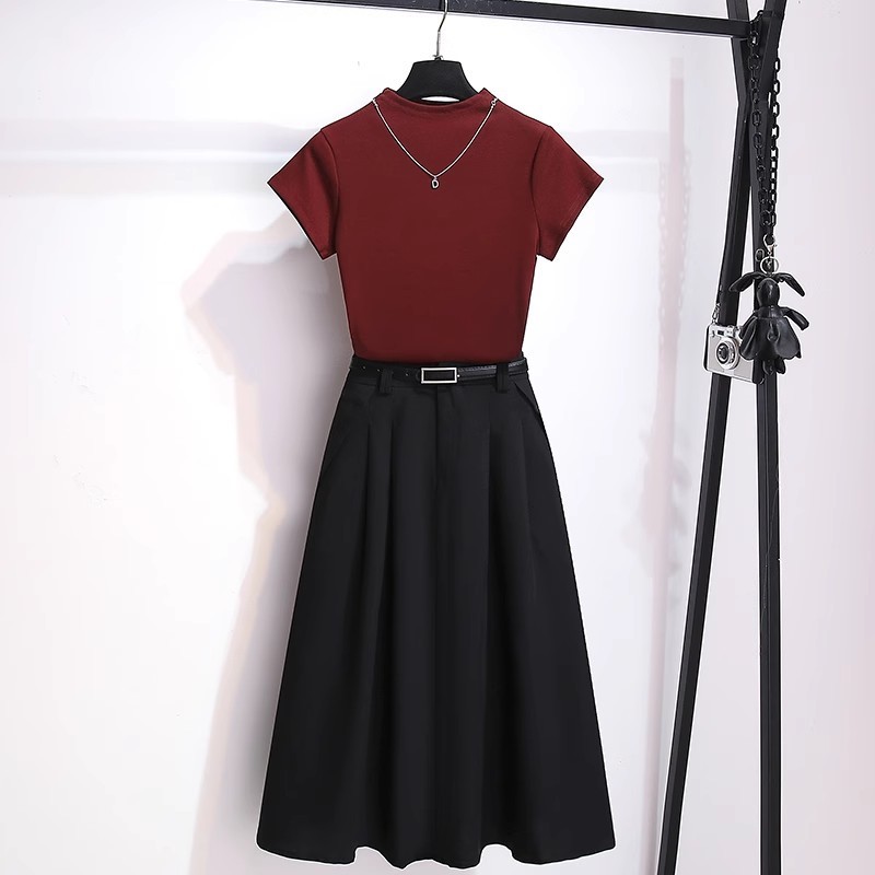 グレーのタートルネックトップスーツとスカートのツーピーススーツ女性用2025春と夏の新しいスタイルの5月1日の服装|undefined