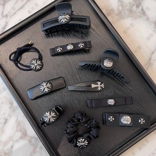 Japanese trendy brand Crocodile black retro cross hair clip, niche personality leather BB clip fringe hair accessory for women