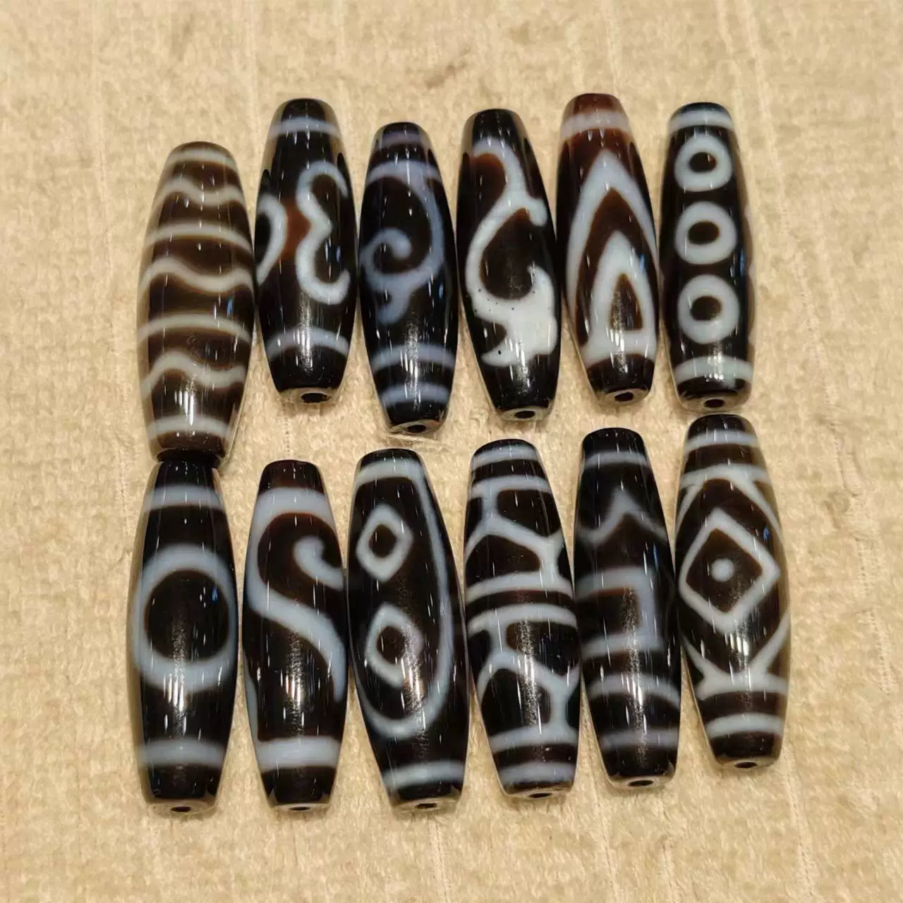 Ethnic glossy agate polishing cloth, necklace from pearl, pendant, accessory