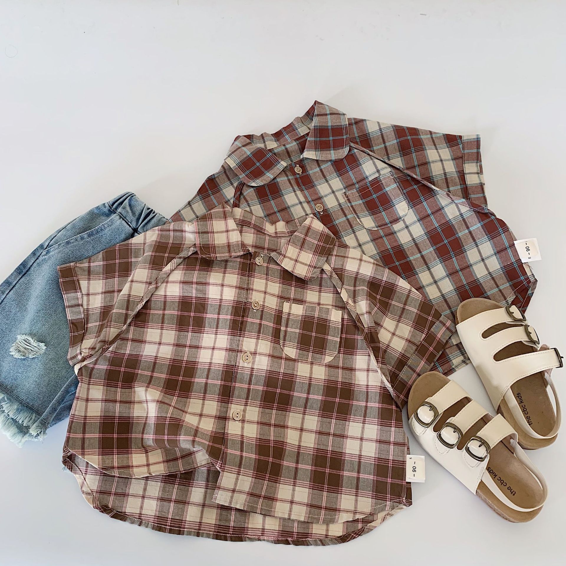 Camisas de niños Mai Bao 2025, nuevo estilo coreano de verano para niños, camisas de manga corta a cuadros, ropa de verano para bebés