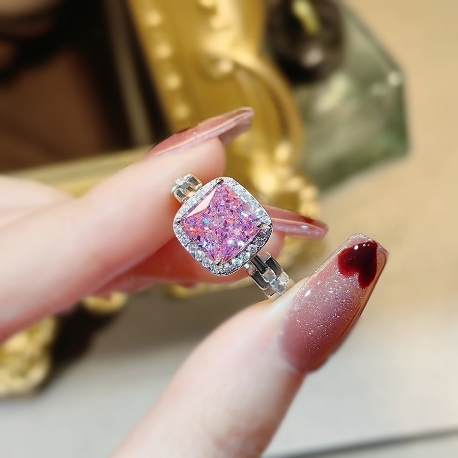 Anello di lusso da donna con diamante rosa taglio princess_voghion.com