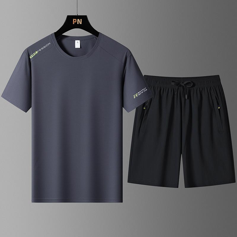 Traje deportivo de seda de hielo de secado rápido de tamaño extra grande Camiseta de manga corta para hombre Nuevo estilo de verano Pantalones casuales para hombre de todo fósforo Conjunto de dos piezas