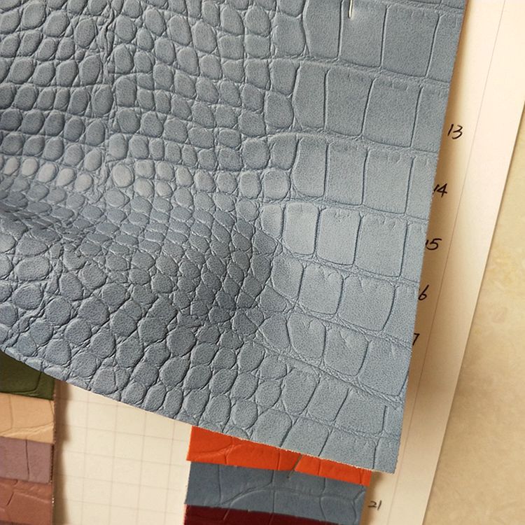 鳄鱼纹皮革面料L7011箱包手袋PVC鳄鱼纹包装革材料工艺制品包装革