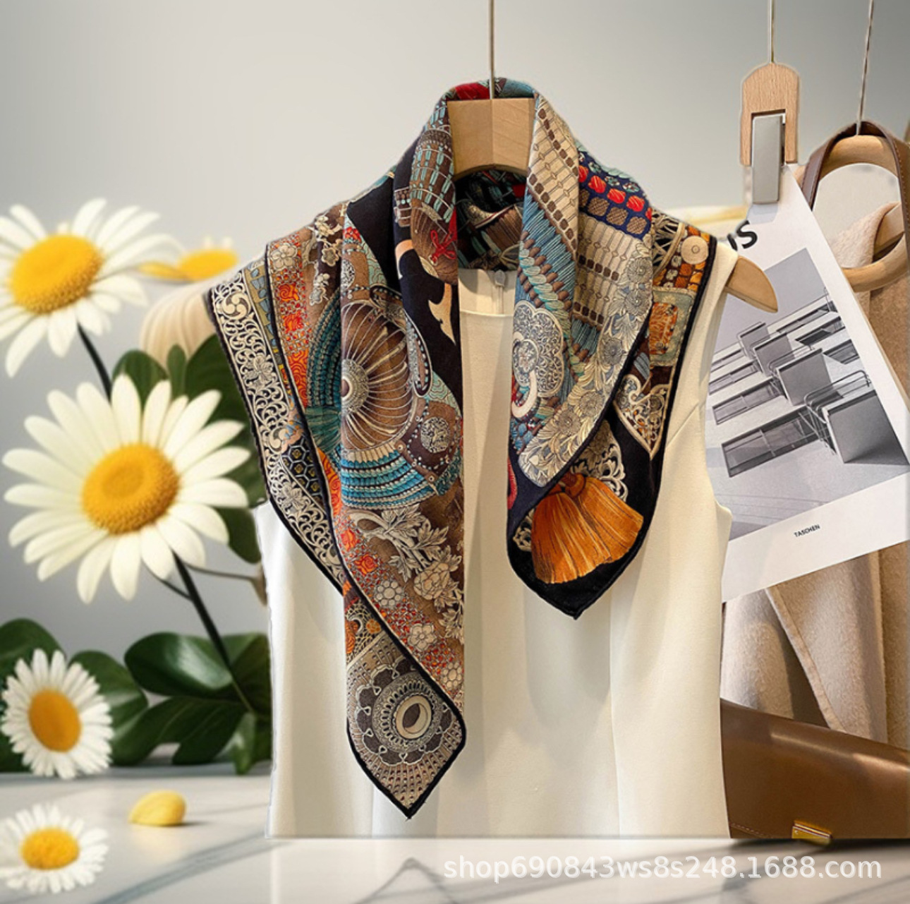 新款春秋双面双色保暖优雅轻奢围脖围巾披肩女真丝方巾羊毛丝巾