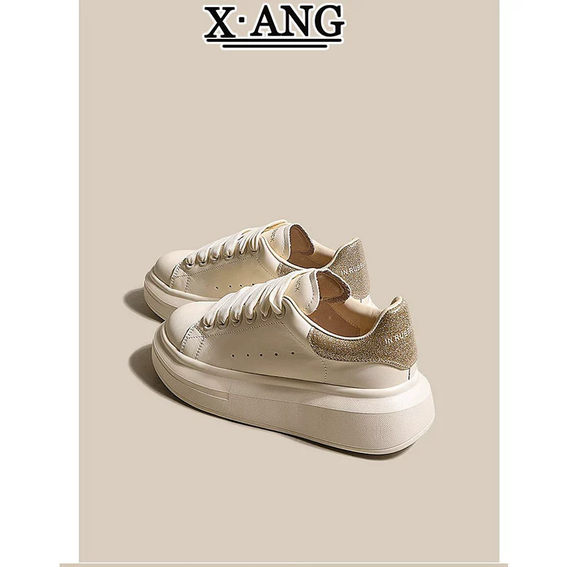 Белые женские кроссовки McQueen, кроссовки из натуральной кожи на толстой подошве, увеличивающие рост, новая универсальная повседневная спортивная обувь весны и лета 2025 года.