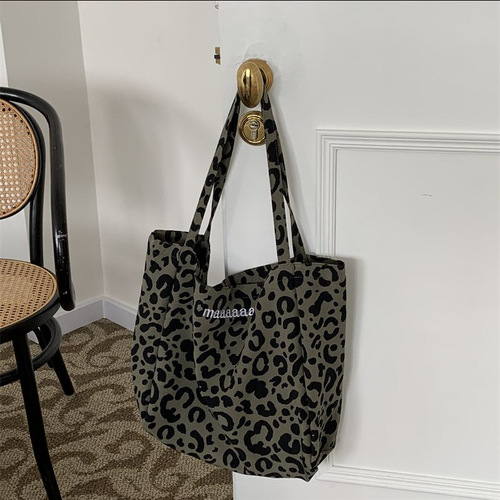 Bags for women Korean style autumn and winter new leopard print letter print bucket bag large capacity tote bag versatile retro trend