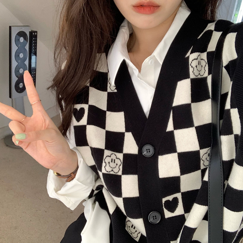 马甲背心针织短款秋季新款复古V领格子叠穿无袖开衫坎肩女装