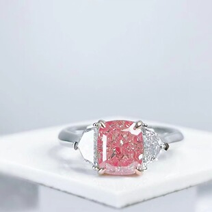2.010 karat 18K gold diamond ring clarity VS with international authority certificate fashion square diamond ring
