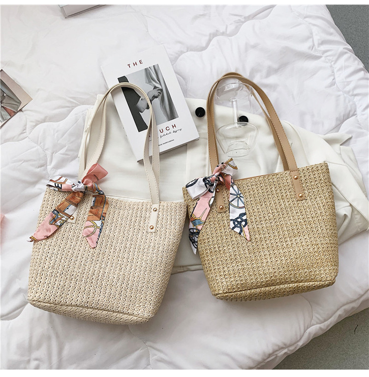 Fashion Bows Large-capacity Shoulder Straw Woven Bag Wholesale display picture 3