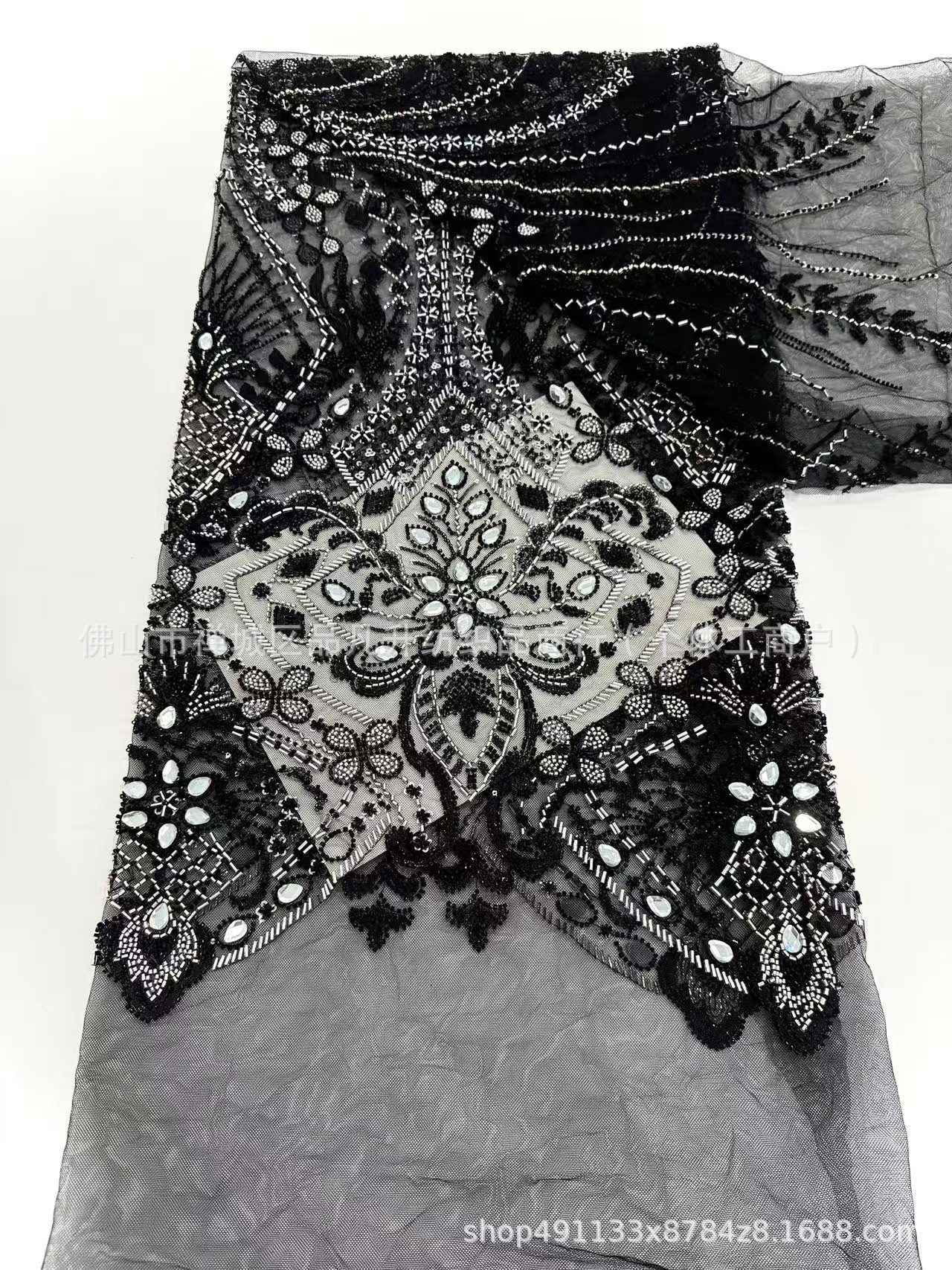 Posicionamiento de alta caliente hecho a mano DIY gran flor de diamante sequin tela de encaje vestido de banquete europeo y americano cheongsam tela al por mayor