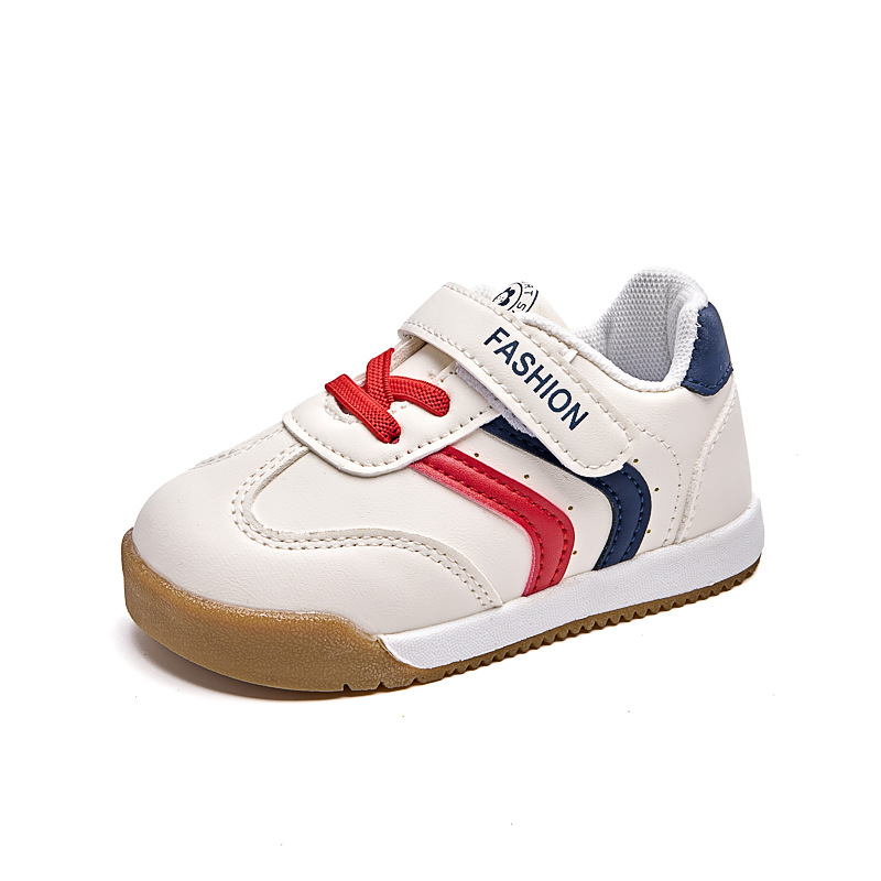 Zapatos para niños pequeños de suela blanda para niñas, modelos de primavera y otoño, zapatos de bebé impermeables para niños con superficie de cuero para niños, zapatos para niños de comercio exterior al por mayor