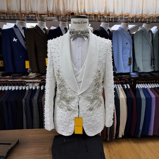 Man suit �羳��ʿ���b���b�r�����e����Y������3����