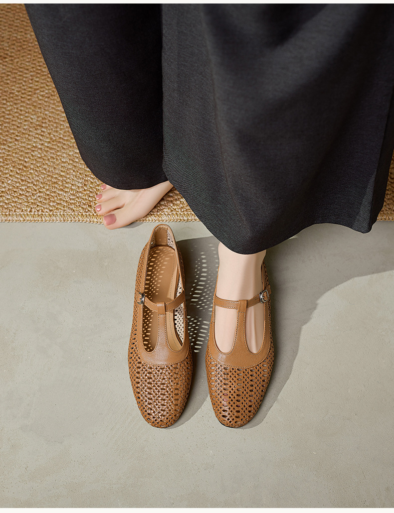 Sandal nữ da cừu đế bệt quai chữ T mũi kín hở lỗ thoáng khí — Màu caramel chi tiết 3