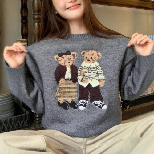 Retro Cartoon Bear Embroidered Crew Neck Knit Sweater for Women - Autumn New Arrival Loose Fit Sweater for Small Figures