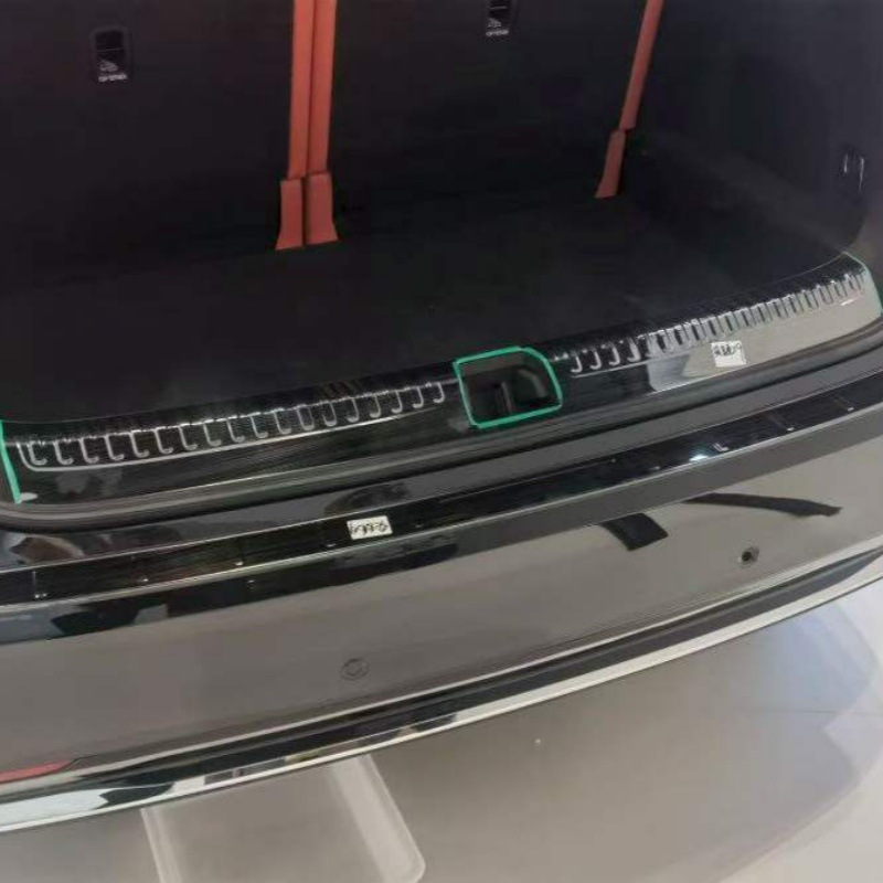 Suitable for the 2026 Yijing X9 model: durable, stain-resistant stainless steel door sill protectors and welcome pedals, essential for interior modification
