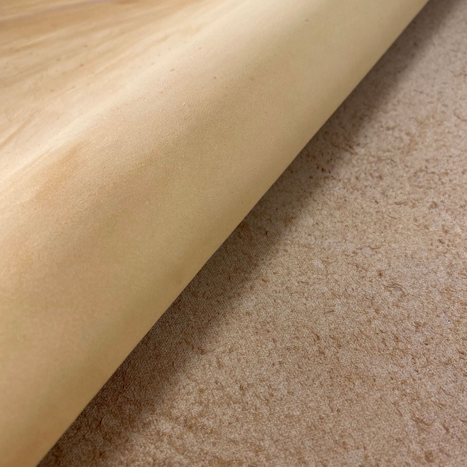 厂家直供头层牛皮 头层磨砂牛皮 防水效果 皮鞋皮料 现货供应