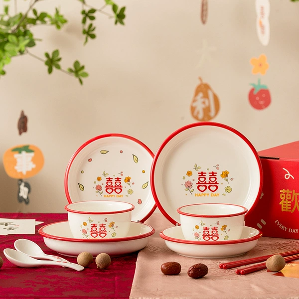 10 set, 囍, four plates, two bowls, two spoons, two chopsticks