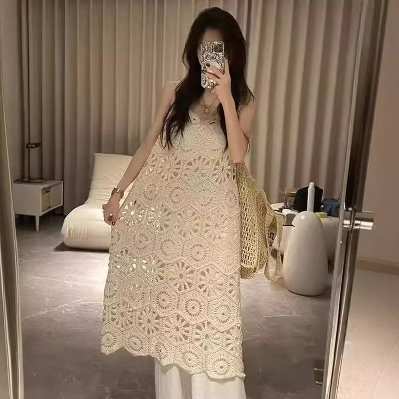 French Crochet Cut Out Knitted Suspender Dress for Women Summer Loose Layered Overskirt Seaside Vacation Sleeveless Vest Dress French Crochet Cut Out Knitted Suspender Dress for Women Summer Loose Layered Overskirt Seaside Vacation Sleeveless Vest Dress