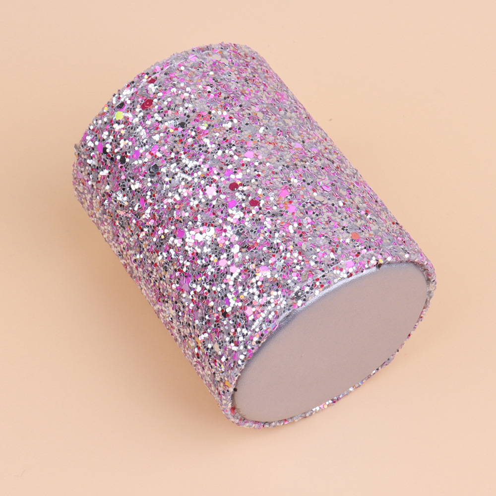 Cubo de lentejuelas moradas