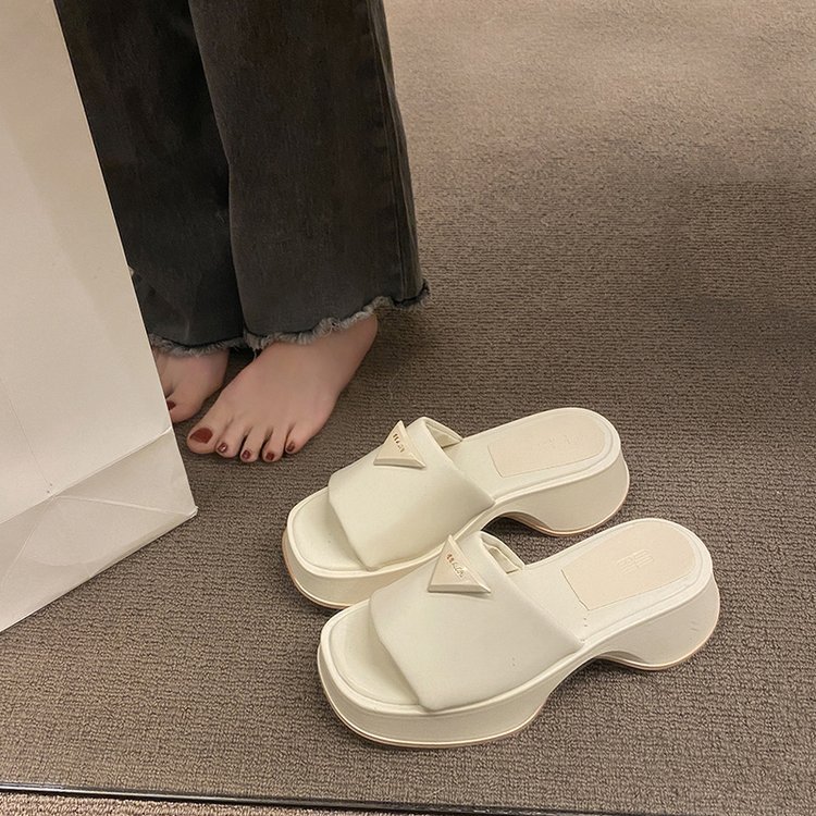 Slippers voor dames, sleehak met dikke zolen voor bovenkleding, 2024 nieuwe zomerstijl, modieuze pantoffels met dikke zolen en platte zolen_voghion.com