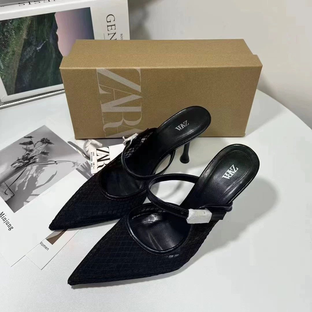 Прямые продажи от фабрики ZA: новые женские туфли с острым носком, черные сетчатые туфли на высоком каблуке-шпильке с одной линией ремешка и открытой пяткой, модная обувь для женщин.