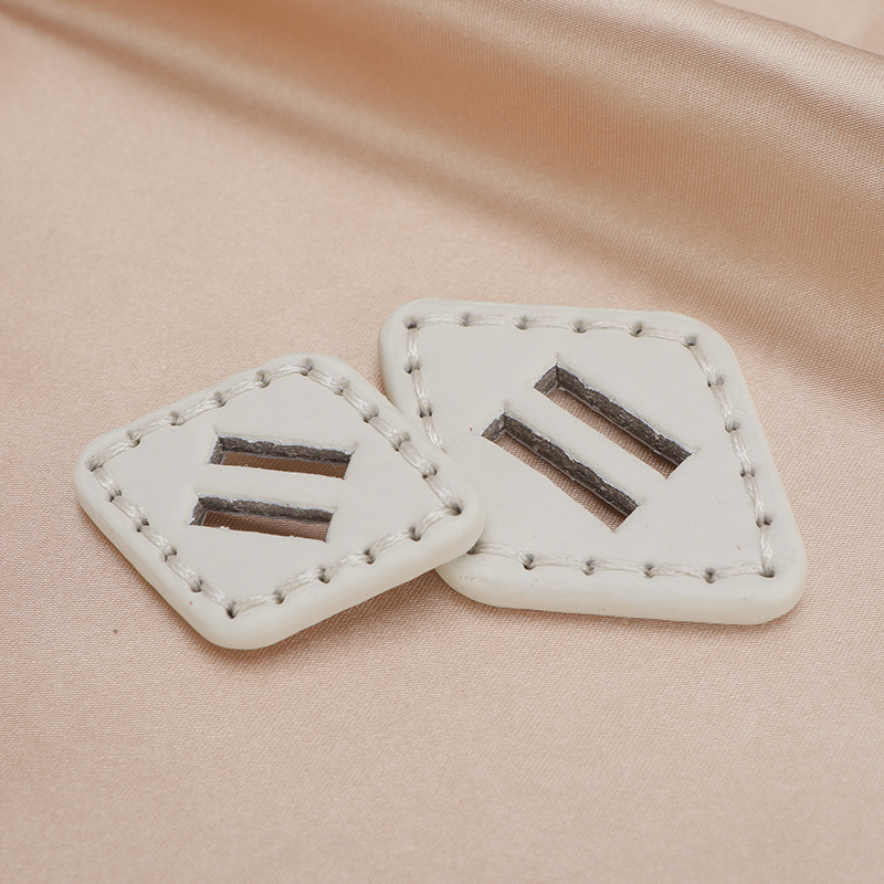 PU皮扣子边缘手缝走线扣时尚女装大衣风衣时装扣皮衣扣外套装饰扣