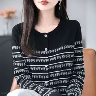 复古提花开衫女装春秋新款打底衫上衣圆领条纹小个子简约外套毛衣
