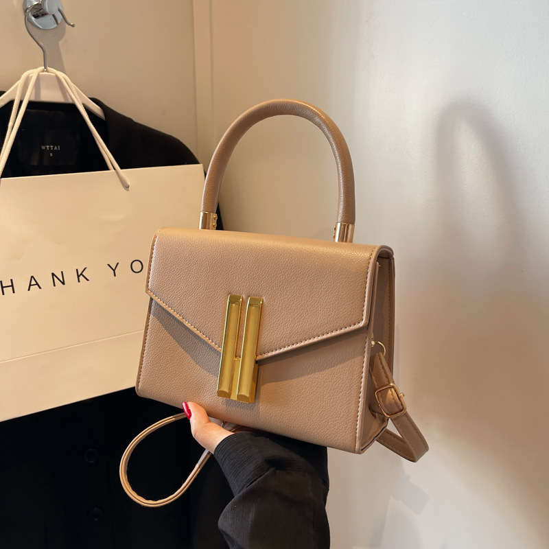 Bolsa nicho diseño 2023 nuevos bolsos de moda hombro pequeño bolso cuadrado casual estilo occidental bolsa de mensajero para las mujeres