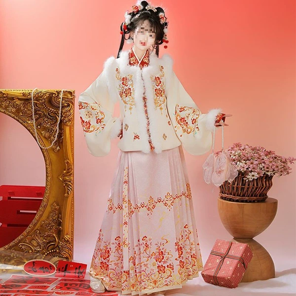 White thana + beige lining + pink skirt (comes with fur collar)