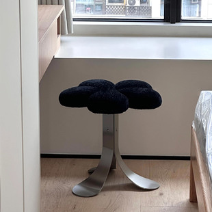 Nordic Light Luxury Dressing Stool, Makeup Stool, Café Milk Tea Shop Commercial Bay Window Low Stool, Bedroom Dressing Table Stool
